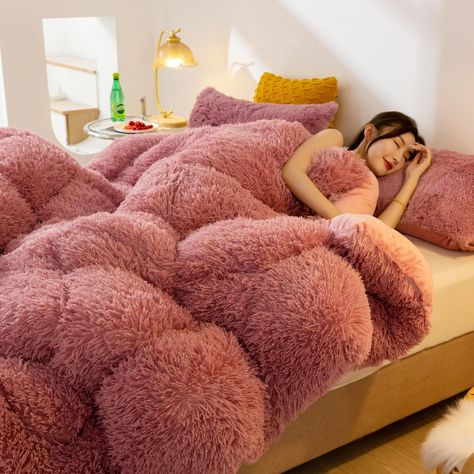 PRICES MAY VARY. Who is it suitable for? If you're someone who is always cold, the kind of person who can wear thermals to bed and whose feet are ice blocks and often goes to bed with socks in the winter, this Plush Shaggy Comforter is the perfect choice ! Material: Our faux fur Comforter is made of soft and high quality microfiber material. Luxurious fluffy long faux fur, brings a stunning touch of glam to your bedroom/guest room decor. The reverse side is made of ultra-soft and skin-friendly v Fur Comforter, Couple Bed, Fluffy Duvet, Fluffy Bedding, Bed Design Modern, Childrens Quilts, Guest Room Decor, Winter Blankets, Inspire Me Home Decor