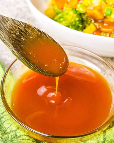 Vegan Sweet And Sour Sauce, Vegan Sweet And Sour, Sweet And Sour Sauce Recipe, Sweet N Sour Sauce Recipe, Cheap Lazy Vegan, Sweet Sour Sauce, Easy Sauce Recipe, Vegan Chinese, Lazy Vegan