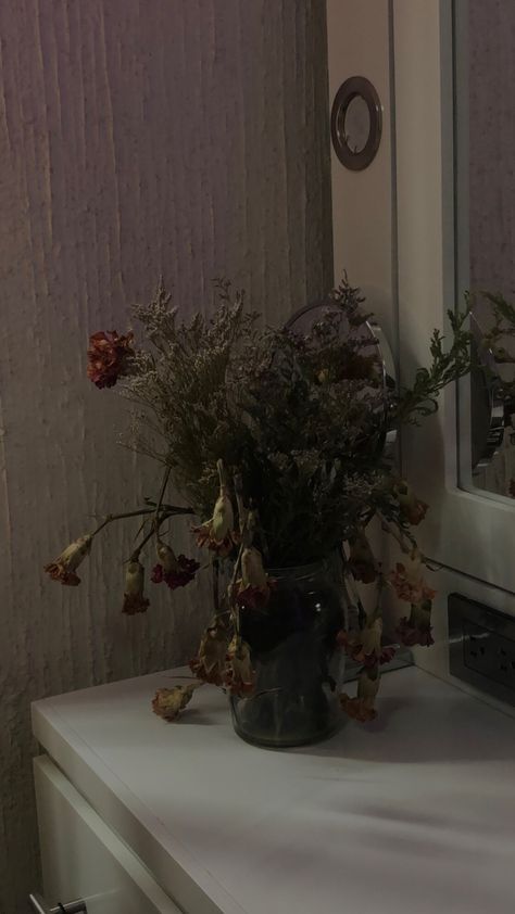 Watering Flowers Aesthetic, Wilted Flower Aesthetic, Rotting Flowers Aesthetic, Dried Flowers Dark Aesthetic, Flower Vase Aesthetic Vintage, Dead Plants Aesthetic, Wilted Rose Aesthetic, Wilting Flowers Aesthetic, Dead Roses Aesthetic