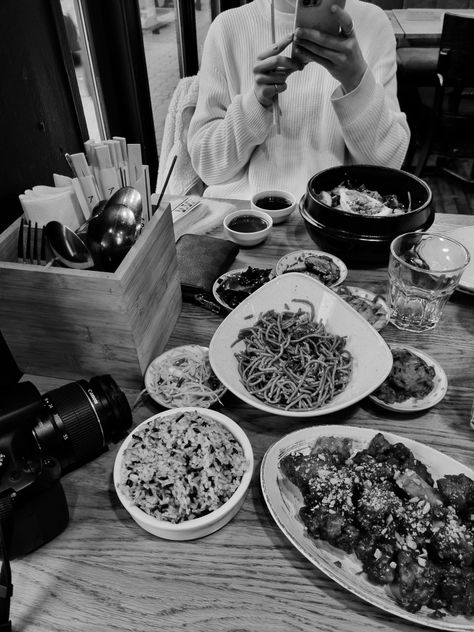 Black And White Food Aethstetic, Food Black And White Aesthetic, Vision Board Black And White, Food Aesthetically, Food Black And White, White Vision Board, Black And White Food, Aesthetic Foods, Aesthetic Black And White