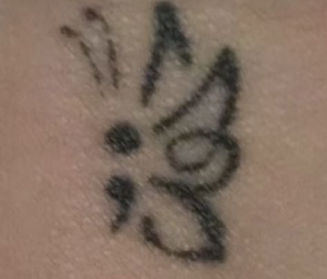 Tattoo Ideas 2000’s, Small Simple Y2k Tattoos, Drawn On Tattoos, Alt Stick And Poke Tattoo, Small Tattoos Alt, Easy Emo Tattoos, Y2k Tattoo Ideas Png, Tattoo Ideas Alt, Tattoo Ideas Eyes