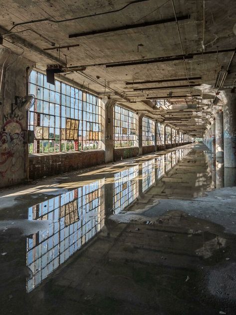 Neat Reflections Inside An Abandoned Factory Abandoned Warehouse, City Project, Abandoned City, Abandoned Factory, Abandoned Mansion, Old Fireplace, Abandoned Ships, Castles In Scotland, Abandoned House