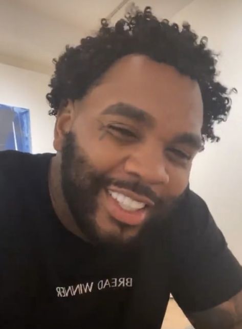 Tes, Kevin Gates Funny Pics, Kevin Gates Pfp, Kevin Gates Photoshoot, Kevin Gates Funny, Kevin Gates Wallpaper, Big Gangsta, Kevin Gates Quotes, Ig Pfp