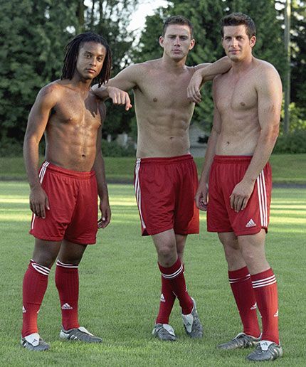 This is Channing Tatum's most underrated movie, ever Shes The Man, Channing Tatum Shirtless, Chaning Tatum, Tatto Boys, She's The Man, Amanda Bynes, Soccer Boys, Channing Tatum, The Perfect Guy