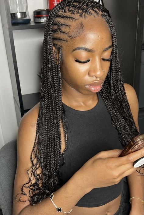 Boho Fulani Flip Over Braids, Flip Fulani Braids Hairstyles, Geometric Fulani Braids, Flip Over Fulani Braids Hairstyles, Flip Over Fulani Braids Without Curls, Flip Over Fulani Braids With Curls, Flip Over Knotless Braids, Flip Over Fulani Braids With Color, Flip Up Fulani Braids