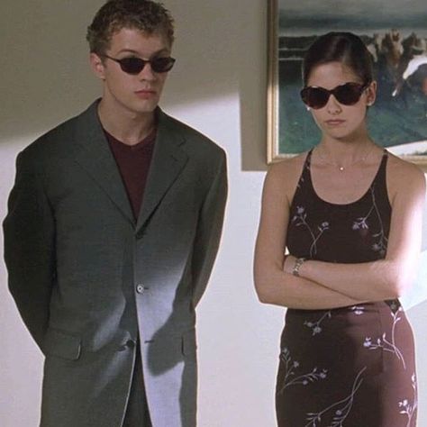 Cruel Intentions 😎 #cruelintentions #ryanphillippe #sarahmichellegellar Cruel Intentions, Two People, A Man, Sunglasses, On Twitter, Twitter, On Instagram, Instagram