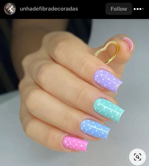 Pastel Easter Nails French, Spring Rhinestone Nails, Dot Nail Art, Fancy Nails Designs, Simple Gel Nails, Polka Dot Nails, Pretty Nail Art Designs, Dots Nails, Easter Nails