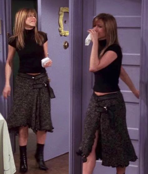 Rachel Green outfits Rachel Green Usa Outfit, Rachel Green Turtleneck Outfit, Rachel Green Style Aesthetic, Rachel Green Cafe Outfit, Friends Show Style, Outfits From Friends Rachel Green, Rachel Green Outfits 2000s, Rachel Green 2000s Outfits, Outfit Inspo Rachel Green