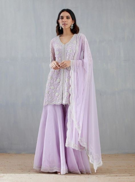 This can be a fabulous idea for this year's diwali outfits Diwali Outfit, Types Of Clothing Styles, Embroidered Sharara, Sharara Designs, Purple Outfit, Trendy Outfits Indian, Mehendi Outfits, Diwali Outfits, Outfit 2023