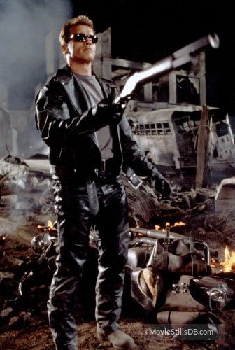 #Hollywood Stud #ArnoldSchwarzenegger, as #TheTerminator. The way he rocks those skin-tight #LeatherJeans, he could even make Jim Morrison jealous. "Battle Across Time - Publicity still of Arnold Schwarzenegger." #WinterFashion #MensFashion #MensStyle #LeatherJeans #BootsAndJeans #MerryChristmas Arnold Schwarzenegger Terminator 2, Arnold Movies, Arnold Schwarzenegger Movies, Terminator 1984, Powerlifting Motivation, Terminator Movies, Terminator Genisys, Universal Studios Florida, Jim Morrison