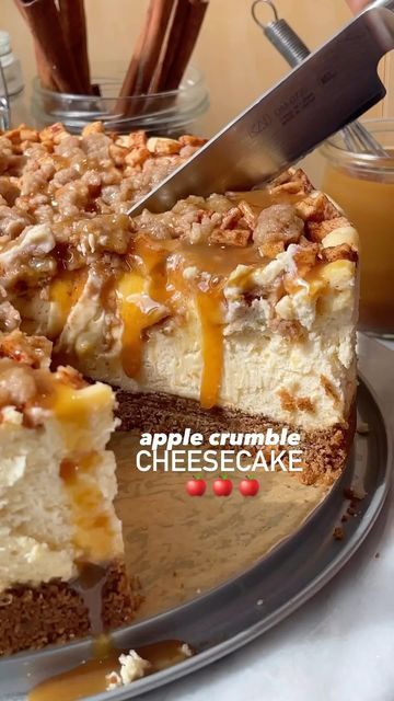 Erin Lives Whole Apple Crumble Cheesecake, Apple Crumble Cheesecake No Bake, Custard Crumble, Apple Crumble Cheesecake, Thanksgiving Cheesecake, Crumble Cheesecake, Salted Caramel Recipes, Caramel Apple Cheesecake, Apple Cheesecake