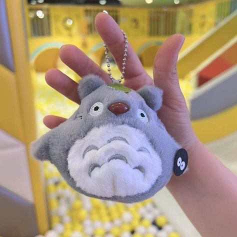 ﾟ☁︎｡ Totoro plush keychain ﾟ☾ ﾟ Price- 449 + international shipping Shop from link in bio Takes 4-7 weeks to deliver once preorders submitted . . . . . . #coquette #bow #bowseason #koreanfashion #top #imported Totoro Plush, Bow Season, Plush Keychain, Coquette Bow, Link In Bio, Korean Fashion, Things To Sell, Quick Saves