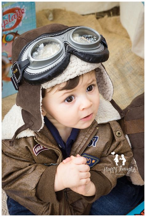 Birthday With Family, Pilot Baby, Time Flies Birthday, Vintage Pilot, Hat Cake, Third Birthday Party, Aviator Hat, World Party, Birthday Happy