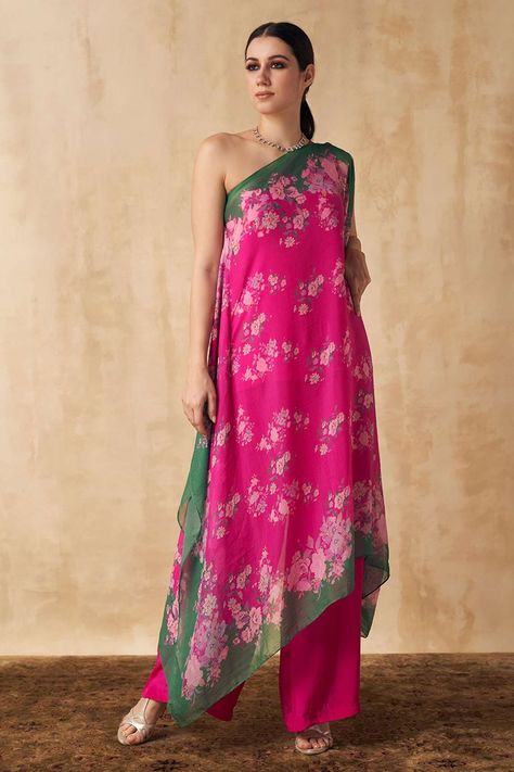 Indian Fits, Ballet Inspired Fashion, Asymmetric Tunic, Velvet Dress Designs, Simple Kurta Designs, Palazzo Set, Fuschia Pink, Tunic Pattern, Boutique Dress Designs