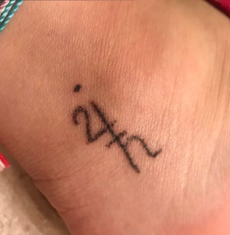 Saturn Glyph Tattoo, Sabrina Claudio Tattoo, Jupiter Saturn Tattoo, Saturn And Jupiter Tattoo, Jupiter And Saturn Tattoos, Jupiter Tattoo Symbols, Saturn Symbol Tattoo, Jupiter Symbol Tattoo, Jupiter Tattoo