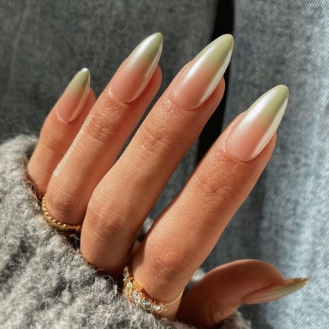 Green Ombre French Nails, Green French Ombre Nails, April Nail Inspo 2024, Nails April 2024, White Nails With Green Designs, European Nails Trends, Matte Chrome Nails, Ombre Nails Green, Chrome Ombre Nails