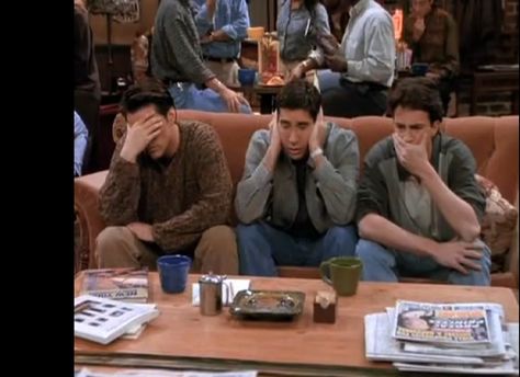 Season 1 episode- Marcel must be given up- See no evil, hear no evil, speak no evil---was I the only one who didn't catch this the first time?? Friends Season 1, Friends Trivia, Joey Chandler, Friends Scenes, Smelly Cat, Friends Cast, Friends Season, Joey Tribbiani, Friends Moments