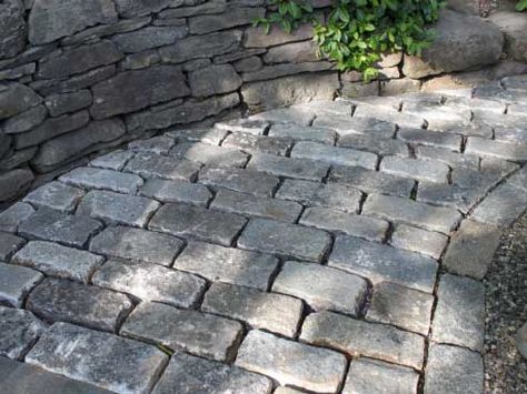 Cobblestone Sidewalk, Stone Sidewalk, Front Yard Walkway, Cobblestone Walkway, Outdoor Pavers, Cobble Stone, Driveway Entrance, Gravel Driveway, Stone Walkway