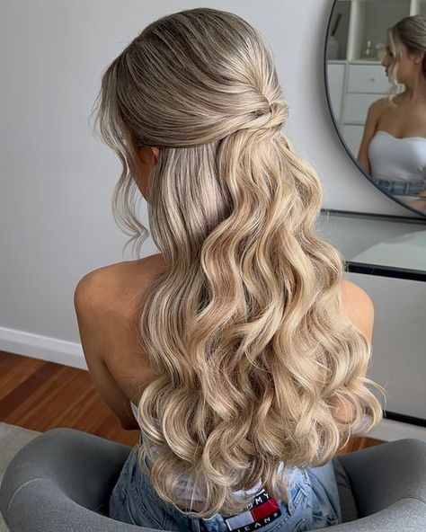 Sydney Bridal Hairstylist on Instagram: "Finishing bridal work for 2023 with bridal trial on this gorgeous blonde hair ✨  I added a 5 piece clip in extensions set from @zala_hair_extensions  in honey beach blonde colour, 20” length for extra volume and curl longevity   ⬅️ for a 🎥  #weddinghairstyle #weddinghairstylist #weddinghairstyles #weddinghairideas #weddinghairinspo #bridehairstyle #bridehairstyles #bridalhair #bridalhairstylist #bridalhairstyle #bridalhairstyles #bridalhairinspo #bridesmaidhair #bridesmaidhairstyle #bridesmaids #sydneybrides #sydneyweddings #sydneyweddinghair #sydneybridalhair #sydneyhairstylist #texturedwaves #bohohair #bohohairstyle #softwaves #wavyhair #halfuphairstyle #halfuphalfdownhairstyle #halfuphair" Hair Curled Wedding Bridesmaid, Homecoming Hair Inspo Down, Blonde Hairstyles For Wedding, Bridesmaids Wedding Hair, Bride Hairstyles Curls, Hair Down Wedding Curls, Blonde Hair Down Wedding, Elegant Hairstyles Blonde, Prom Hairstyles Curled Hair