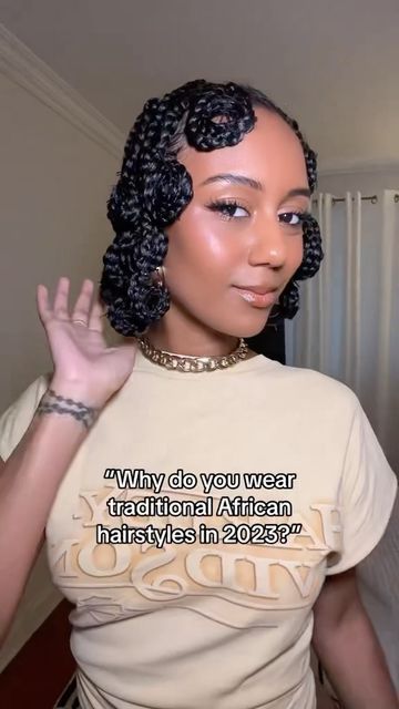 Koroba Braids Hairstyles, Crochet Afro Hairstyles, Afropunk Hairstyles, Swirl Cornrows, Traditional African Hairstyles, African Hair Styles, Afrocentric Hair, Black Hair Protective Styles, Invisible Locs