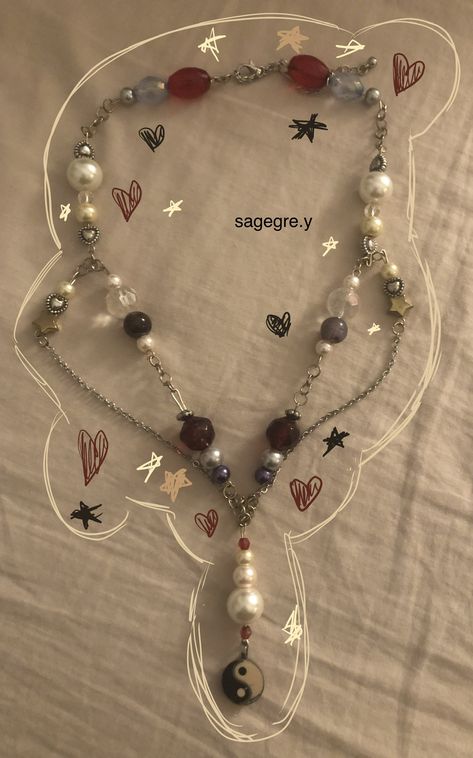 Homemade Jewelry Ideas Necklace, Diy Y2k Necklace, Yk2 Jewelry, Yin And Yang Jewelry, Y2k Jewelry Diy, Acubi Necklace, Acubi Jewelry, Y2k Beaded Necklace, Plus Size Alt Fashion