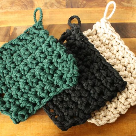 crocheted potholder pattern Crochet Potholder, Crochet Potholder Patterns, Potholder Patterns, Macrame Plant Holder, Crochet Potholders, How To Make Rope, Single Crochet Stitch, Left Over, Embroidery Needles