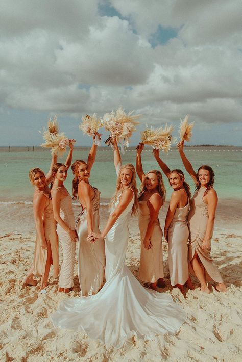 Beach Wedding Photos Bridesmaids, Boho Beach Bridesmaids Dresses, Small Beach Wedding Bridesmaid, Wedding Beach Dress Bridesmaid, Beach Wedding Inspo Dress, Bridesmaids Beach Dresses, Beach Wedding Ideas Bridesmaids, Beach Wedding Pictures Bridal Party, Beachy Wedding Aesthetic