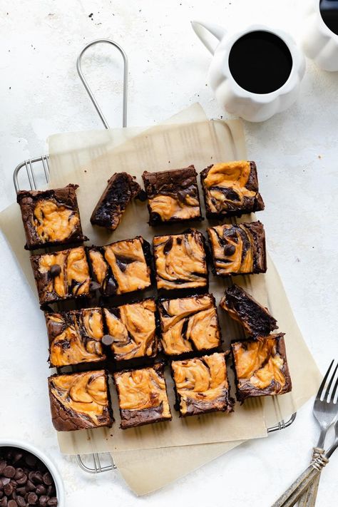 Pumpkin Cheesecake Brownies - Fresh Bean Bakery Blondies Brownies, Pumpkin Cheesecake Brownies, Oatmeal Fudge Bars, Baking Brownies, Cheesecake Brownies Recipe, Cheese Brownies, Cheesecake Brownie, Perfect Brownies, Chocolate Chip Blondies