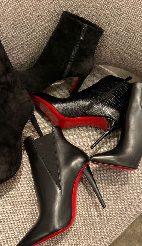 Louboutin Boots Outfit, Christian Louboutin Aesthetic, Louboutin Heels Outfit, Louboutin Aesthetic, Heels 2023, Christian Louboutin Outfits, Louboutin Boots, Boots 2023, Black Knee Boots