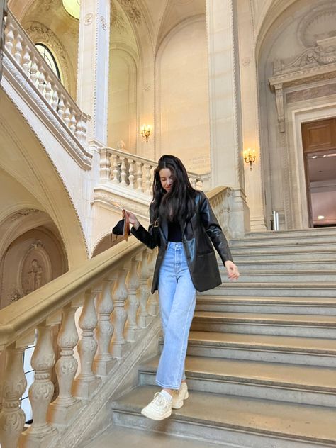 Paris Fits Spring, Europe Spring Outfits 2023, Italy Aesthetic Outfit Spring, Paris Aesthetic Clothes, Uk City Break Outfits, Outfit Ideas In London, Europe Outfit Inspiration, Paris Fashion Inspo Outfits, London Ootd Summer