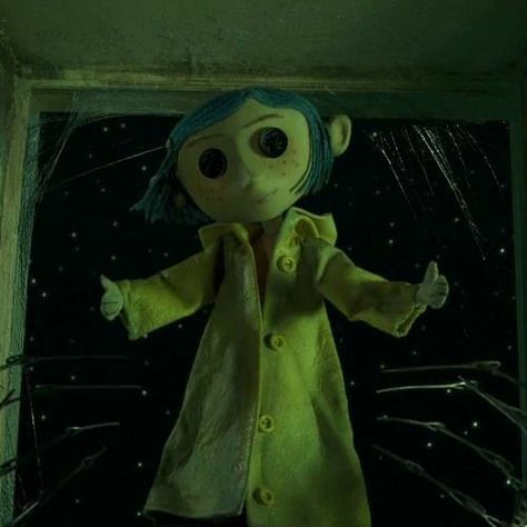 Coraline Aesthetic Pictures, Dark Coraline Aesthetic, Coraline Spotify Covers, Coraline Medium Widget, Aesthetic Coraline Pictures, Coraline Movie Aesthetic, Coraline Background Aesthetic, Coralline Pfps, Caroline Movie Aesthetic