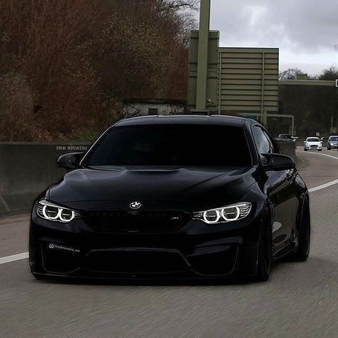 Blackout M4 🔥 Luxury Cars Bmw, Black Bmw, Carros Bmw, Car For Teens, Bmw Black, Rolls Royce Motor Cars, Dream Cars Bmw, Black Audi, Luxury Boat