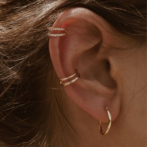 Minimalist Ear Piercings, Natural Pearl Jewelry, Cute Ear Piercings, Gold Ear Cuff, Ear Stack, Tragus Earrings, Fancy Jewelry, Ear Jewelry, Mode Inspiration