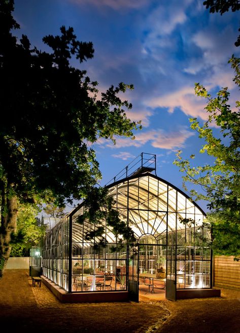 Greenhouse at Babylonstoren (South Africa) 4 - Sheds & Outdoor Storage - 1001 Gardens Plant Houses, Amazing Greenhouse, Unique Accommodation, Architectural Thesis, Market Structure, Dutch Farms, Conservatory Greenhouse, Cape Dutch, Restaurant Ideas