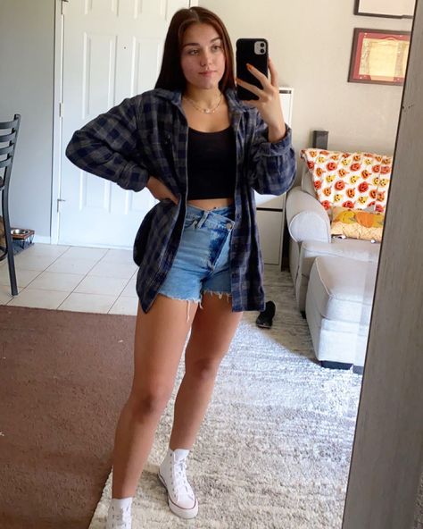 Fall
Flannel 
Outfit 
Fitspo Flannel Outfits Women Summer, Oversized Flannel With Shorts, Flannel Shirt With Shorts, Jean Shorts With Flannel, Shorts And Flannel Outfit Summer, Summer Outfits With Flannels, Outfits With Flannel Jackets, Denim Shorts And Flannel Outfit, Shorts With Flannel Outfits