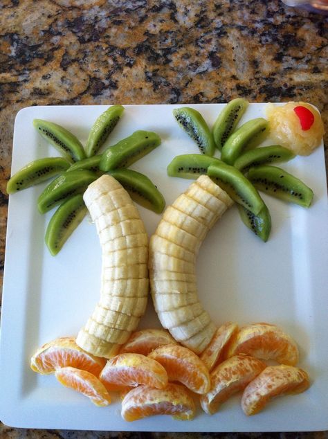 Biscuits Diététiques, Fruits Decoration, Fruit Platter Designs, Decorações Com Comidas, Food Art For Kids, Food Sculpture, Amazing Food Decoration, Amazing Food Art, Creative Food Art