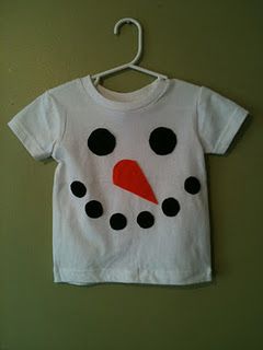 DIY Felt Snowman Shirt - 20 minutes to complete Diy Felt Snowman, Fondue At Home, Making A Snowman, Diy Christmas Shirts, Snowman Costume, Snowman Dress, Snowman Party, Snowman Shirt, Felt Snowman