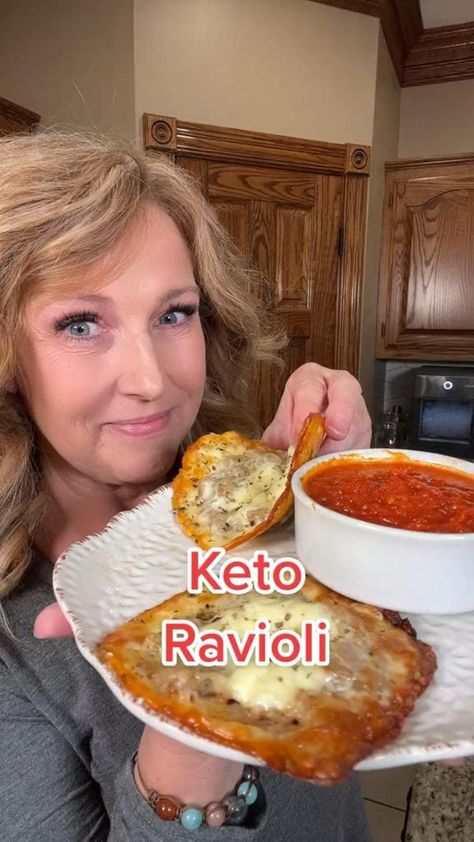 Keto Italian Sausage Ravioli, Ricotta Mozzarella Recipes, Low Carb Ravioli Recipe, Keto Ravioli Recipe Mozzarella, Kate Higdon Recipes, Low Carb Recipes With Ricotta Cheese, Cheese Slice Recipes, Low Carb Italian Sausage Recipes, Italian Sausage Keto Recipes