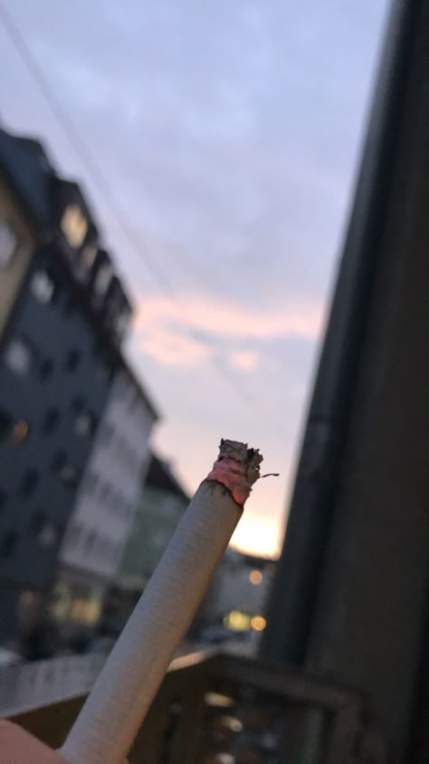 Ciggrates Aesthetic, Boyz Dp, Rauch Fotografie, Alcohol Aesthetic, Snap Friends, Adventure Aesthetic, Chill Photos, Snapchat Picture, Puff And Pass