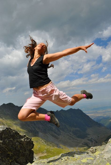 People In Motion Photo Contest Winners - ViewBug.com Stop Action Photography, Person In Motion, People In Motion, Motion Photo, Figure Studies, Painting References, Figure Study, Contest Winner, Inspiring Images