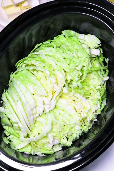 Cabbage Cooked In Crockpot, Cabbage In Slow Cooker, Crock Pot Veggie Side Dishes, Butter Cabbage Recipes, Healthy Crockpot Side Dishes, Crockpot Recipes Cabbage, Cabbage In Crockpot Slow Cooker, Crock Pot Cabbage Recipes, Thanksgiving Cabbage Recipes