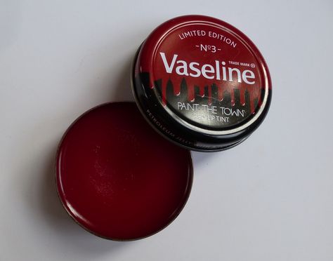 Budget Beauty against dry lips: Vaseline Lip Therapy. Lip Therapy Vaseline, Vaseline Collection, Red Vaseline, Lips Vaseline, Vaseline Rosy Lips, Lip Therapy, Vaseline Lip Therapy, Red Cheeks, Vaseline Lip