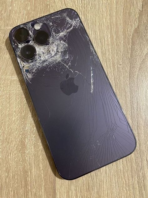 Iphone 14pro Max Screen Broken, Iphone 13 Cracked Screen, Iphone 14pro Max Broken, Broken Iphone 13 Pro Max Screen, Broken Phone Screen Iphone, I Phone 14pro, Iphone Broken Screen, Rapper Pictures, Cracked Iphone Screen