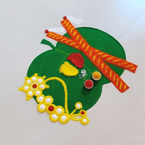 Beautiful rangoli for Dussehra 🙏 Shubh Dasara Rangoli, Dasehra Rangoli Designs, Dusshera Rangoli Design, Dusshera Special Rangoli, Small Rangoli Design For Dussehra, Rangoli For Dashahara, Dusshera Rangoli, Rangoli For Dasara, Rangoli For Dussehra