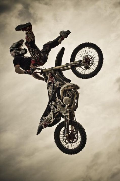 Dirt bike Moto Cross Ktm, Supermoto Bikes, Freestyle Motocross, Motocross Love, Bike Wall, Mx Bikes, Cool Dirt Bikes, Image Moto, Motorcross Bike