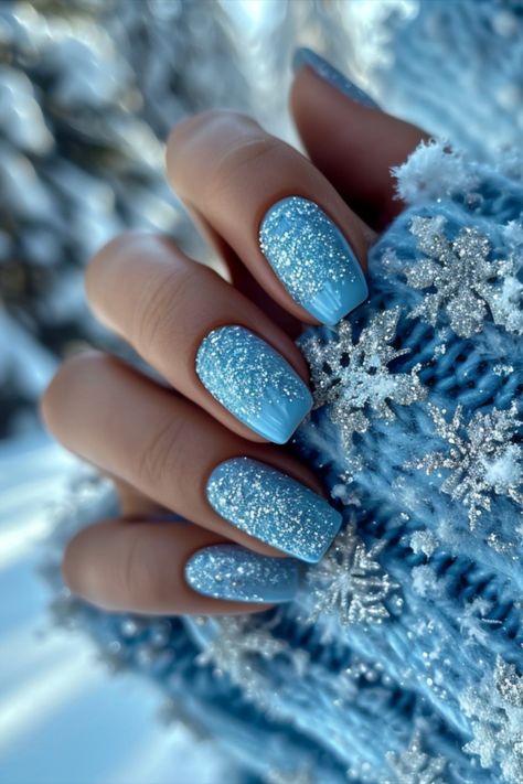 Ice Blue Nails Light Blue Xmas Nails, Cute Blue Christmas Nails, Frozen Theme Nails, Frost Blue Nails, Frosty Nail Designs, Nails 2024 Trends Winter, Icy Blue Nails Winter, Winter 2024 Nails, Christmas Blue Nails