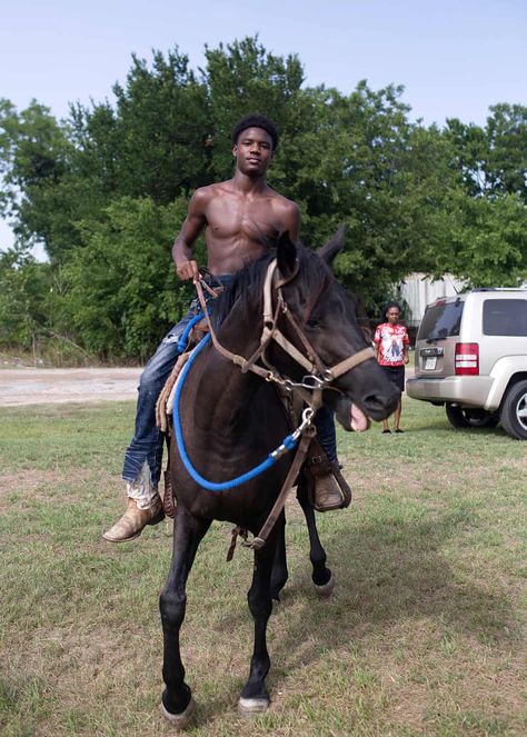 Rodeo Cowboys, Trail Ride, Cowboy Aesthetic, Black Cowboys, Real Cowboys, Black Cowgirl, Cowboy Girl, Black Cowboy, Black Cow