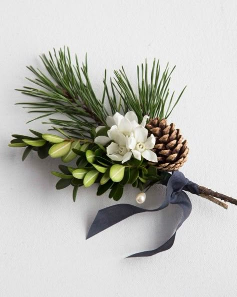 Pinecone Wedding Decor, Pine Boutonniere, Wedding Boutonniere Diy, White Tweedia, Winter Wedding Boutonniere, Simple Winter Wedding, Boutonniere Diy, Pine Decor, Winter Boutonniere