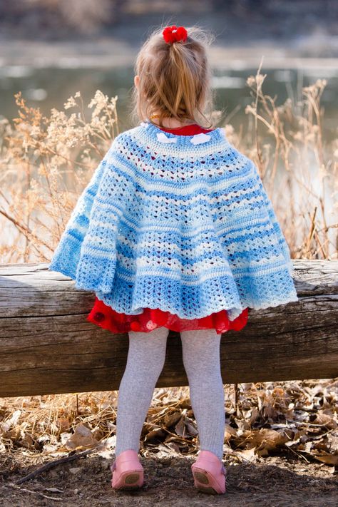 Toddler Poncho – Ginger Kitten Crochet Kitten Crochet, Crochet Poncho Pattern, Toddler Poncho, Crochet Baby Poncho, Girls Poncho, Baby Poncho, Poncho Design, Ginger Kitten, Crochet Poncho Free Pattern