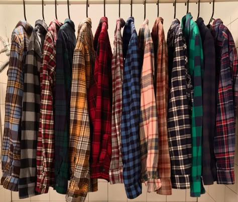 Flannel Shirts Hanging, Flannel Man Aesthetic, Flannel Shirt Aesthetic Men, Dark Flannel Outfits Men, Fannels Shirts Outfits Aesthetic Men, Flannel Aesthetic Boy, Flannel Boy Aesthetic, Men’s Flannel, Flannel Shirt Outfit Men